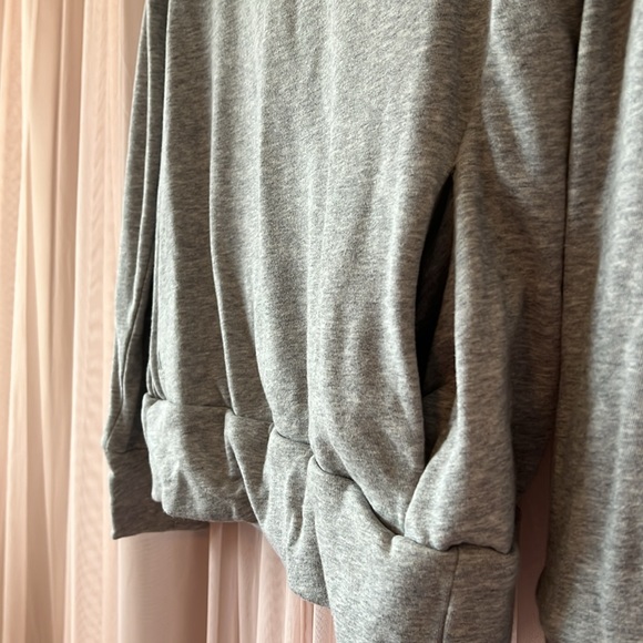 Adidas pullover - Picture 4 of 4